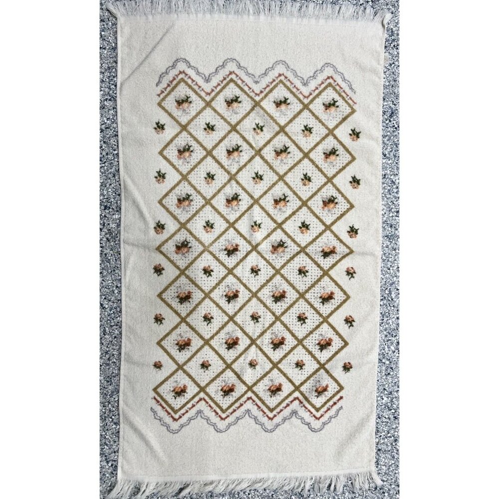 Vintage Country Floral Flowers Diamond Bathroom Bath Towel Cottagecore 40x21